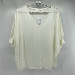 Simple cream colored dolman sleeve oversized semi cropped lagenlook neutral top